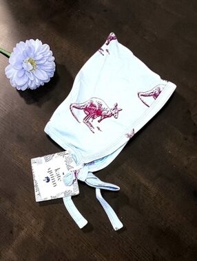 Kate Quinn Organics Bamboo Collection Kangaroo Elf Bonnet 3-6M NWT